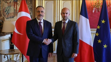 Fidan et son homologue français Barrot discutent de la situation en Ukraine
