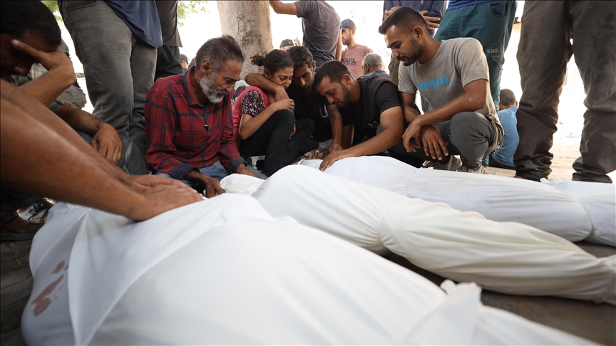 İsrail'in Gazze'ye sabah saatlerinde düzenlediği saldırılarda 33 Filistinli yaşamını yitirdi