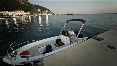 Tonozdan kopup Çeşme'den Sisam'a sürüklenen tekne Türkiye'ye getirildi