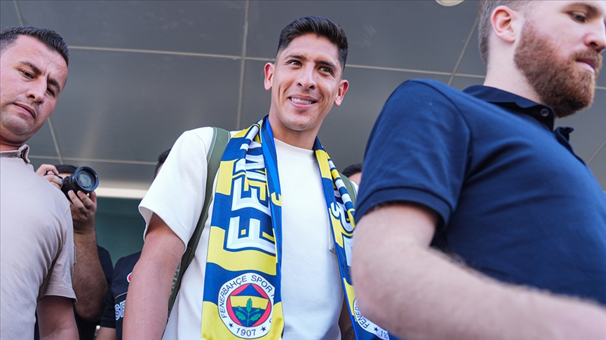 Fenerbahçe, Alvarez'in kiralanması konusunda West Ham United ile prensip anlaşmasına vardı