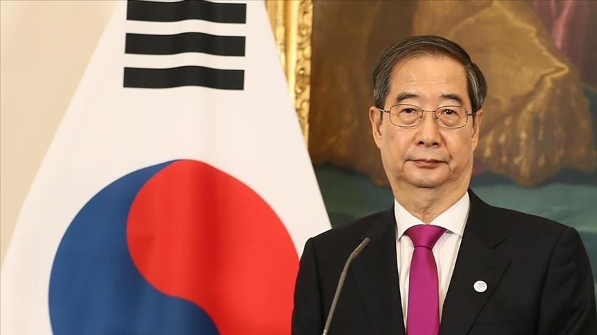 Former South Korean premier appears before special counsel in martial law probe