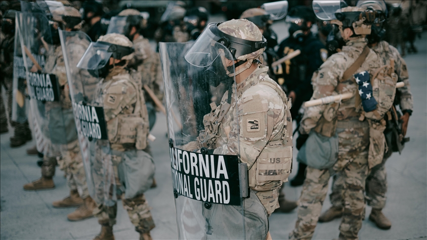 US defense secretary authorizes National Guard troops to carry weapons in DC