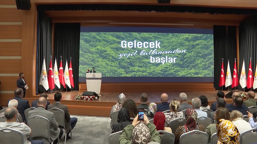 AK Parti'nin "Türkiye'nin Yeşil Dönüşüm Vizyonu" toplantılarının ilki İstanbul'da yapıldı