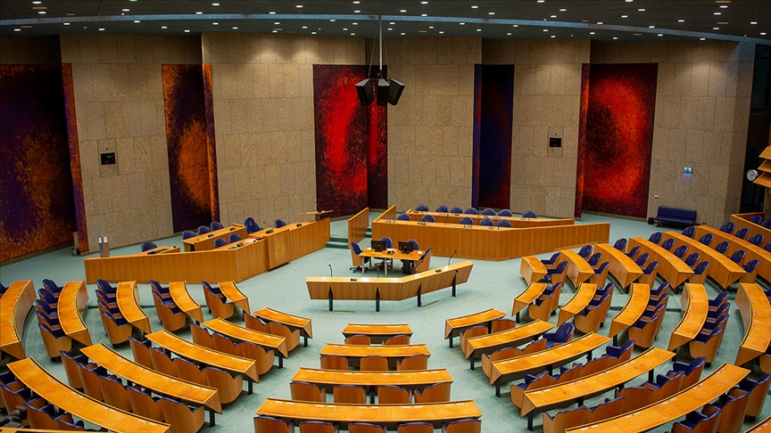 Hollanda'da Dışişleri Bakanı ve NSC'li bakanlar İsrail'e yaptırımların artırılmasına karşı çıkılması üzerine istifa etti