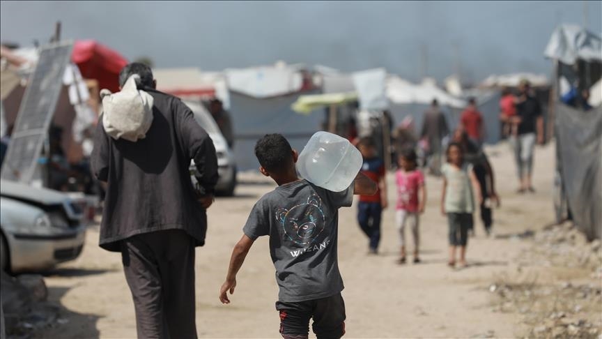 Israel weighs cutting water supply to northern Gaza to push Palestinians south