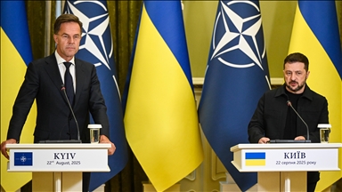Shefi i NATO-s viziton Kievin, premton "garanci të sigurisë" për Ukrainën