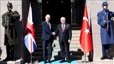 Turkish, UK defense chiefs discuss bilateral, regional defense and security issues