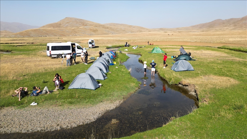 Turqi, dashamirësit e natyrës eksplorojnë bukuritë e Rrafshnaltës Alandeşt