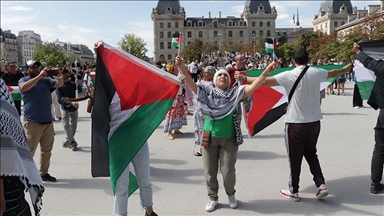 باريس.. متظاهرون يحتجون ضد مجازر إسرائيل بغزة