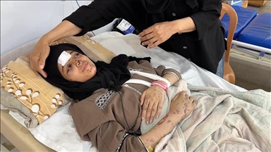 نجات معجزه‌آسای دختر 23 ساله از زیر آوار در غزه