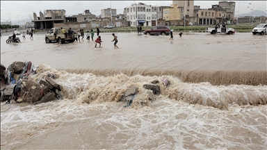Floods sweep Yemen, leaving 8 dead over past 2 days