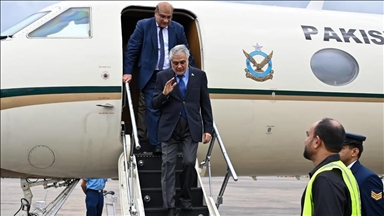 Pakistani foreign minister makes 1st Bangladesh visit in 13 years