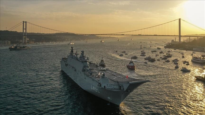 پاسەوانانی نیشتمانی شین (ماڤی وەتەن) سڵاو لە ئیستانبوڵ دەکەن