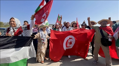 تونس.. نشطاء يحتجون أمام سفارة واشنطن تنديدا باستمرار الإبادة في غزة