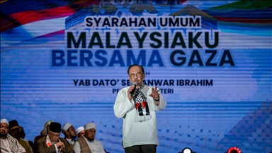 Malaysian Premier Anwar announces more aid as he leads solidarity rally for Palestinians
