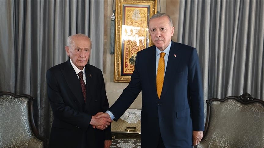 Serokomar Erdogan bi Serokê Giştî yê MHPyê Bahçeli ra hat cem hev