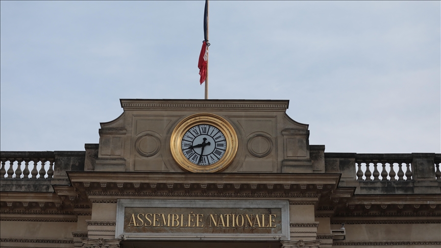 French premier to seek confidence vote in September