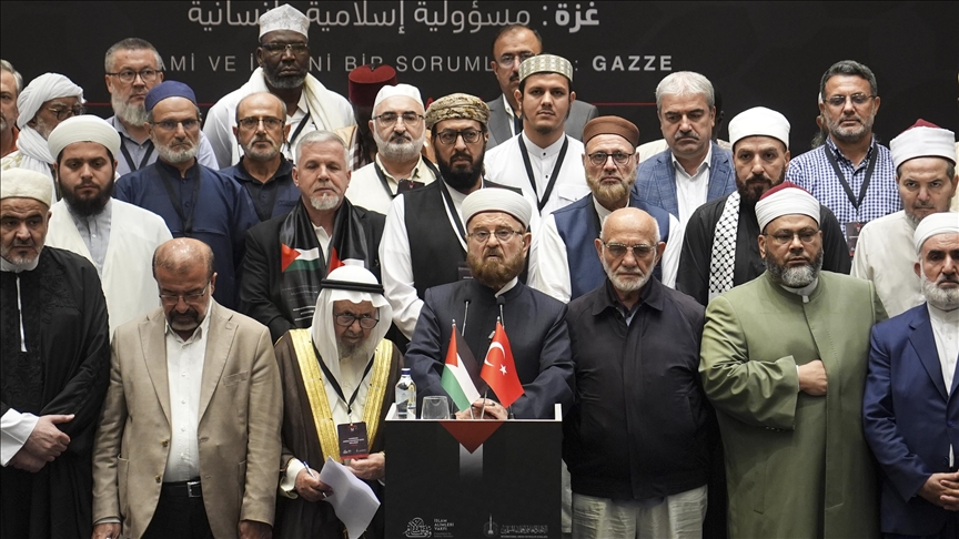 “İslami ve İnsani Bir Sorumluluk: Gazze” konferansı çalıştaylarla sürüyor