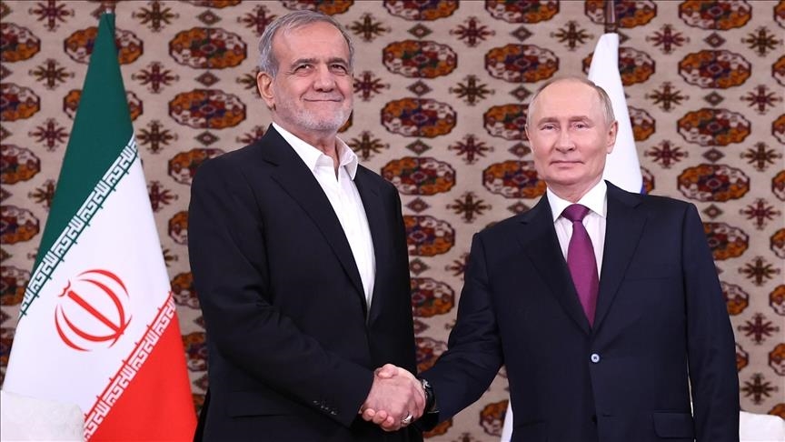 Les présidents russe et iranien discutent du sommet en Alaska, de la guerre en Ukraine et du nucléaire
