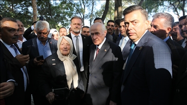 MHP Genel Başkanı Bahçeli, Ahlat'ta partililer ve vatandaşlarla buluştu