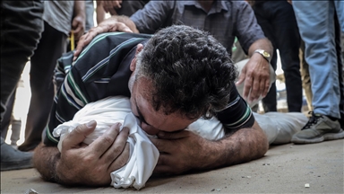 مقتل 12 فلسطينيا بهجمات إسرائيلية على غزة الاثنين