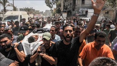 İsrail'in Gazze'deki Nasır Hastanesine saldırısında 5'i gazeteci 20 kişi hayatını kaybetti