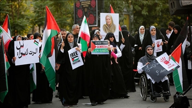 İran'ın başkenti Tahran'da sağlık çalışanları İsrail'in Gazze'deki soykırımını protesto etti 