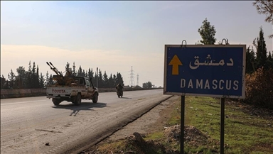 Israeli army raids Syrian town in Damascus countryside, opens fire on civilians