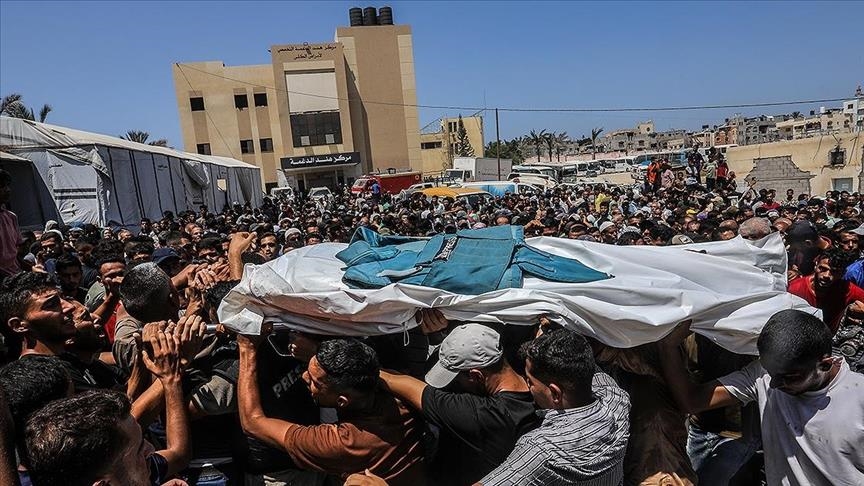 الصين تعرب عن صدمتها لمقتل صحفيين فلسطينيين بغزة