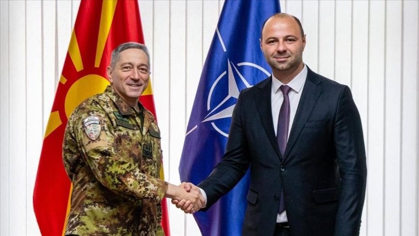 Ministri i Mbrojtjes i Maqedonisë së Veriut takon komandantin e KFOR-it