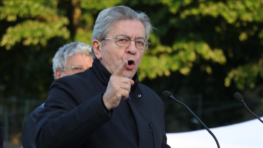 Fransa’da muhalefet, hükümetin güvenoyu alamaması halinde Macron için azil süreci başlatacak