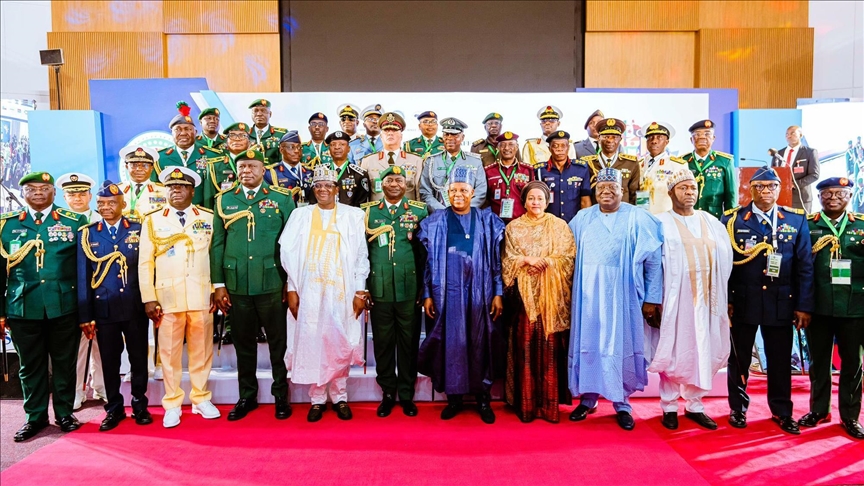 Nigeria : Shettima appelle l’Afrique à développer ses propres solutions de sécurité et innovations militaires