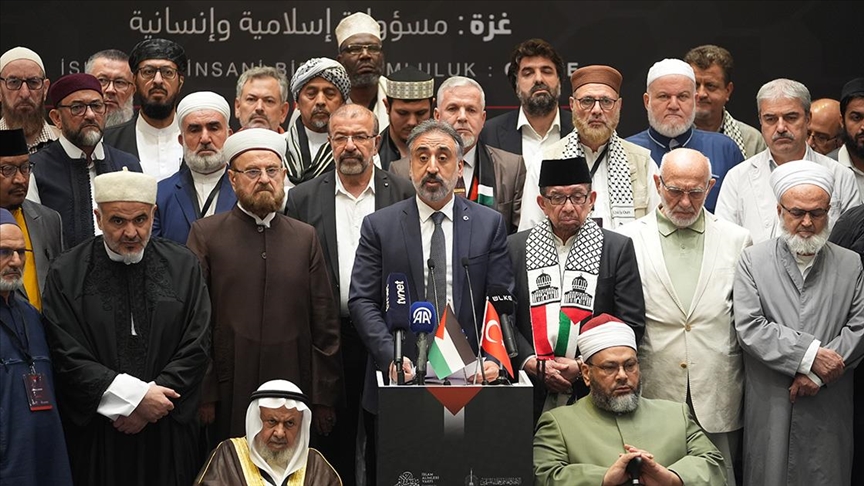 إسطنبول.. "مؤتمر غزة" يدعو لفتح معابر القطاع وقطع العلاقات مع إسرائيل
