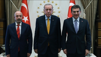Cumhurbaşkanı Erdoğan, OYAK Yönetim Kurulu Başkanı Aksakallı'yı kabul etti