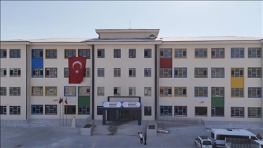 Adıyaman'ın yeni yerleşim yerlerinde yapılan okullarda eğitim başlıyor
