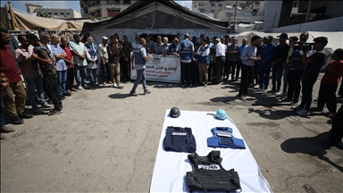 Gaza, gazetarët protestojnë kundër vrasjes së kolegëve nga Izraeli në spitalin "Nasser"