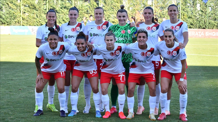 ABB FOMGET, UEFA Kadınlar Şampiyonlar Ligi 2. eleme turu yarı finalinde Çekya temsilcisi Slavia Prag'a 2-1 yenildi