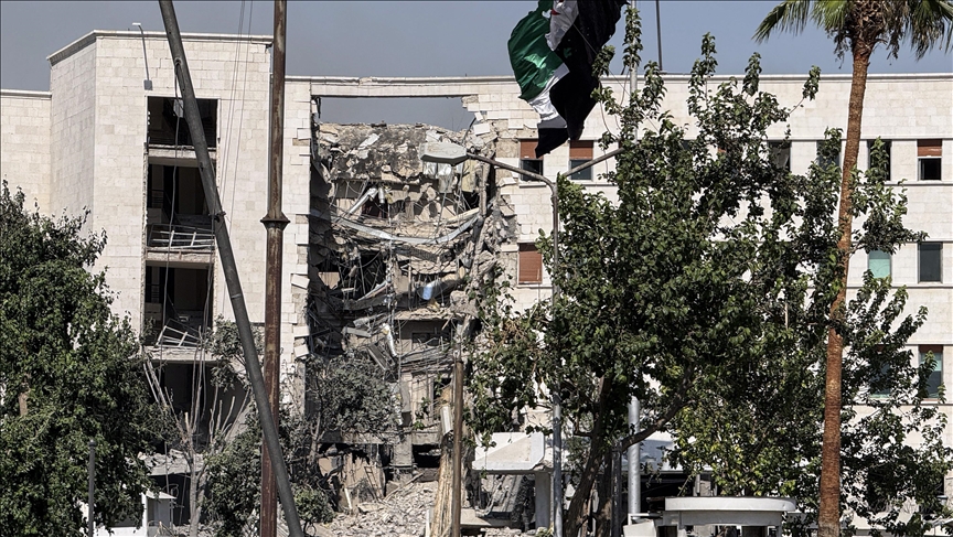 Israel launches fresh airstrikes in Damascus countryside in Syria