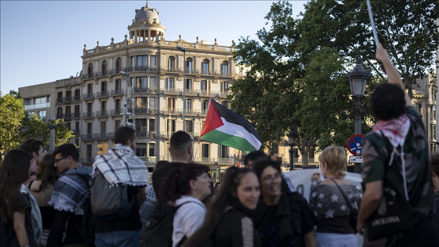 Barcelona declares Palestinian cities as symbolic 11th district