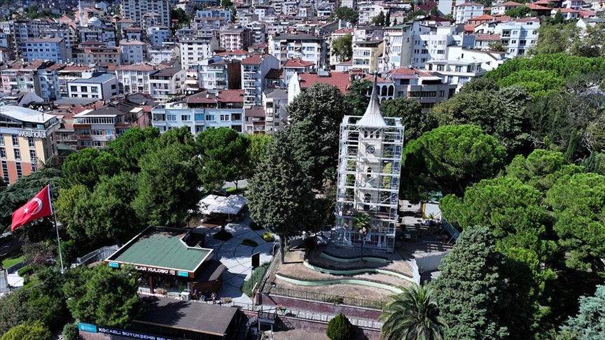 Kocaeli'nin simgelerinden tarihi saat kulesi restore ediliyor