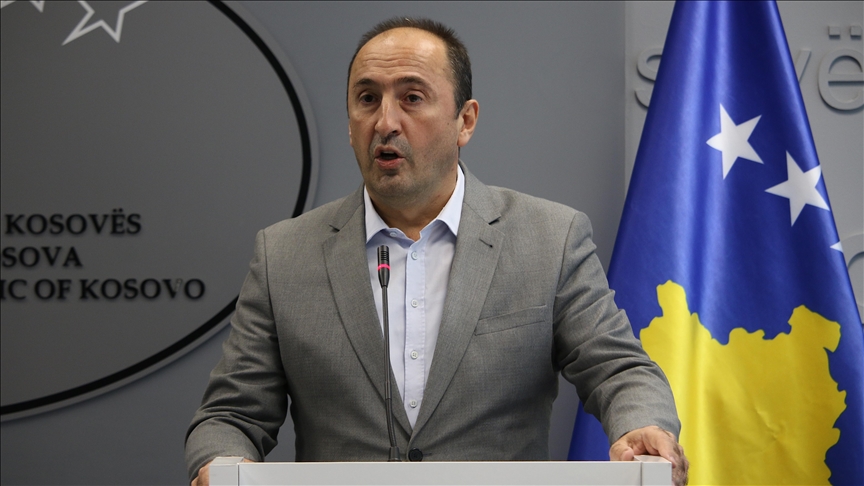 Ministri kosovar Liburn Aliu jep dorëheqje nga pozita
