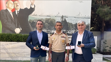 Azerbaycan Savunma Bakanlığından AA muhabirlerine ödül
