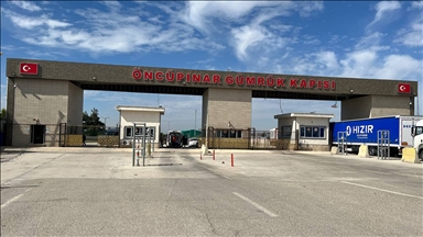 Ticaret Bakanı Bolat: Cilvegözü ve Öncüpınar gümrük kapılarında transit ticarette 24 saat geçiş serbestleşecek
