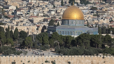 Illegal Israeli settlers storm Jerusalem’s Al-Aqsa Mosque amid tension