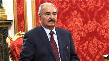 حفتر يبحث مع الشامسي تعزيز العلاقات بين ليبيا والإمارات