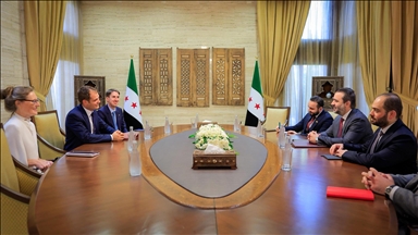 وزير الخارجية السوري يبحث مع وفد بريطاني الاستثمار وإعادة الإعمار