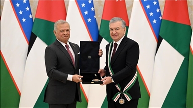 Президент Узбекистана награжден высшим знаком Иордании