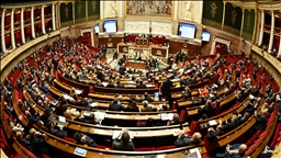 French minority government’s potential collapse puts economy in stalemate