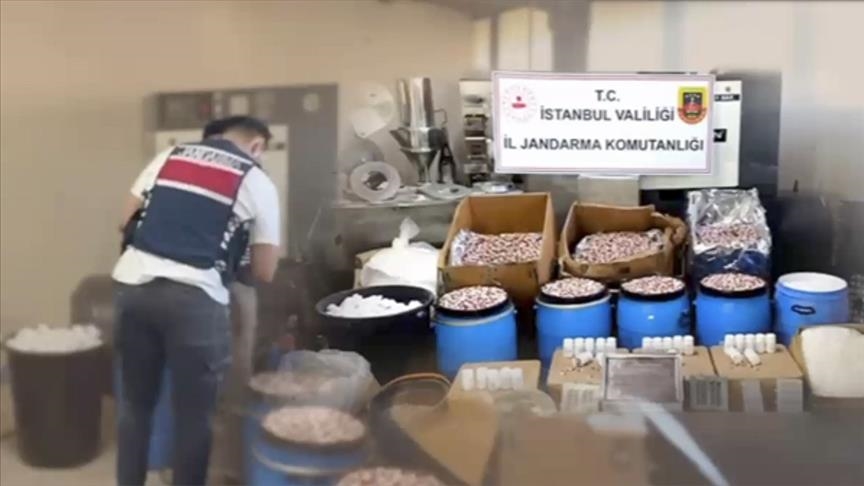 Di operasyonên li Stenbolê da 847 hezar û 600 hebên hişbirê hatin bidestxistin, 2 şikbar hatin girtin