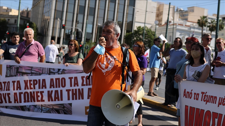 Вработените во јавниот сектор во Грција на 24-часовен штрајк